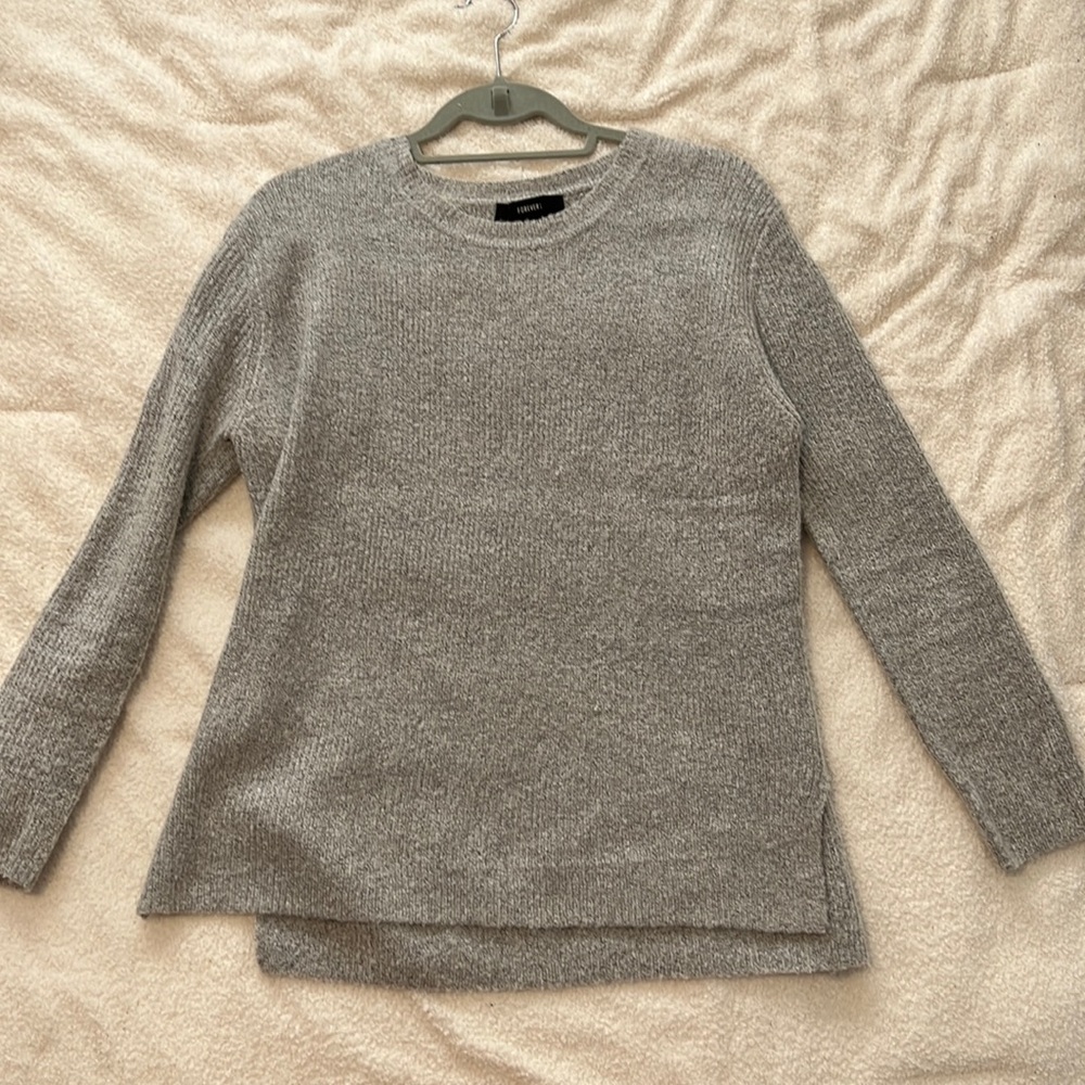 Forever 21 Soft Grey Sweater - Size Large